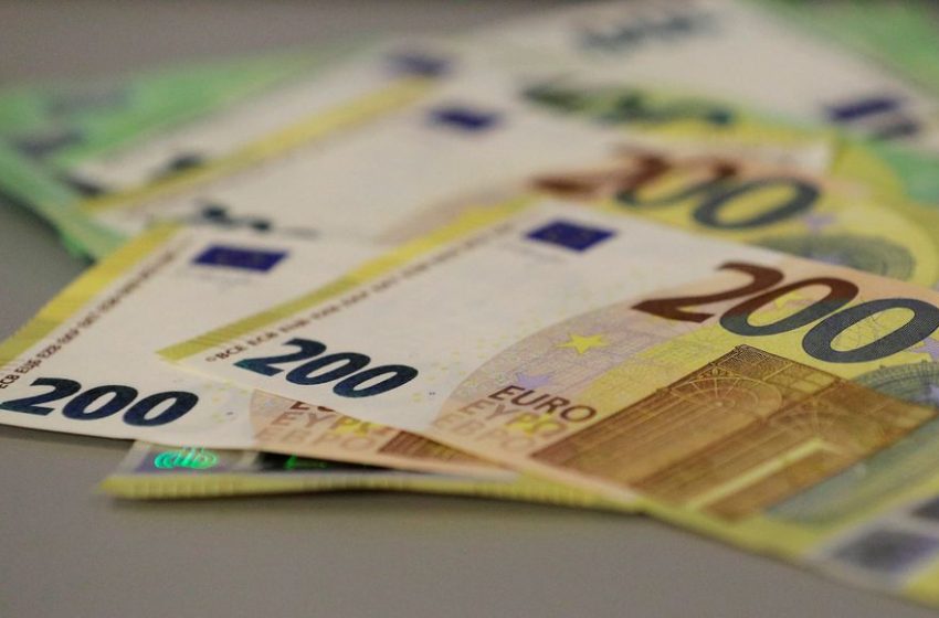 Pajak Rejeki Nomplok Italia Membuat Saham Bank Zona Euro Jatuh