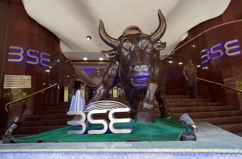  Bursa India Melacak Bursa Asia Lebih Rendah, Rupee Mencapai Rekor Terendah
