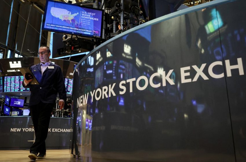  S&P 500 Mengakhiri Sesi Berombak Hampir Datar; Investor Mengincar Fed